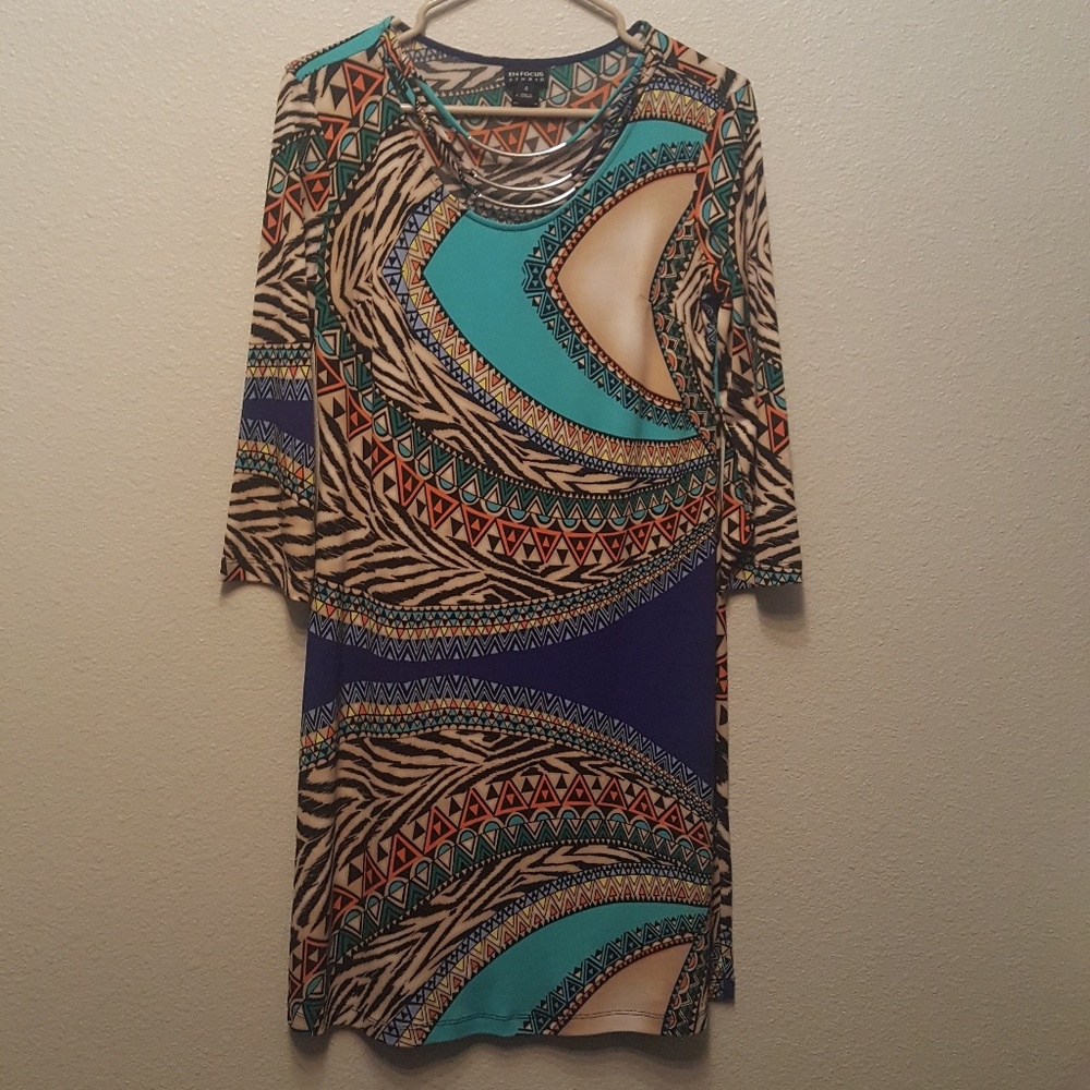 Dress - Picture 2 of 2